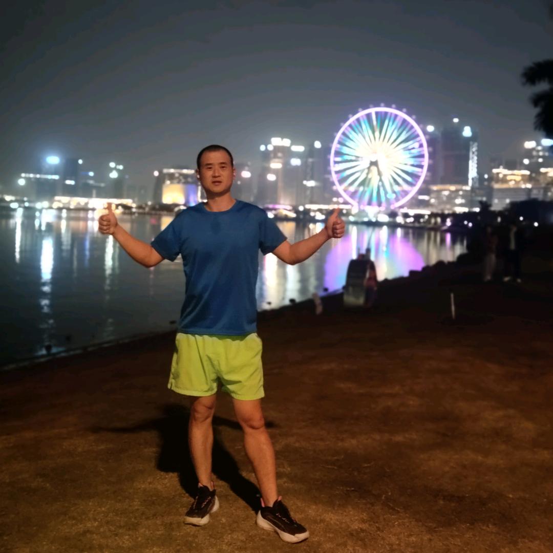 我老板是雷鑫鑫