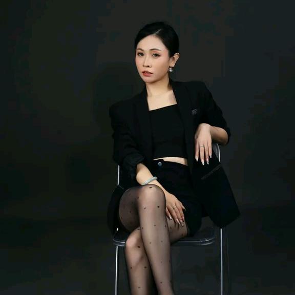 爬山小姨