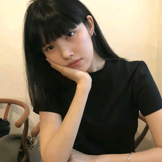 泪水打湿甜少的枕头
