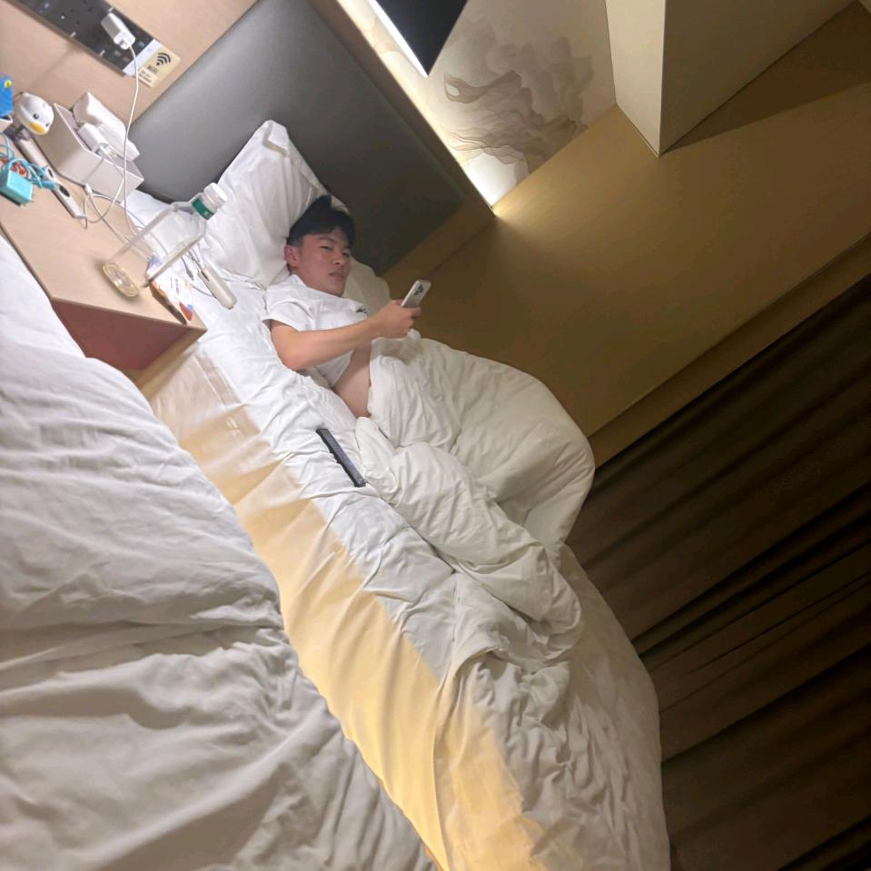 阿坤不想立