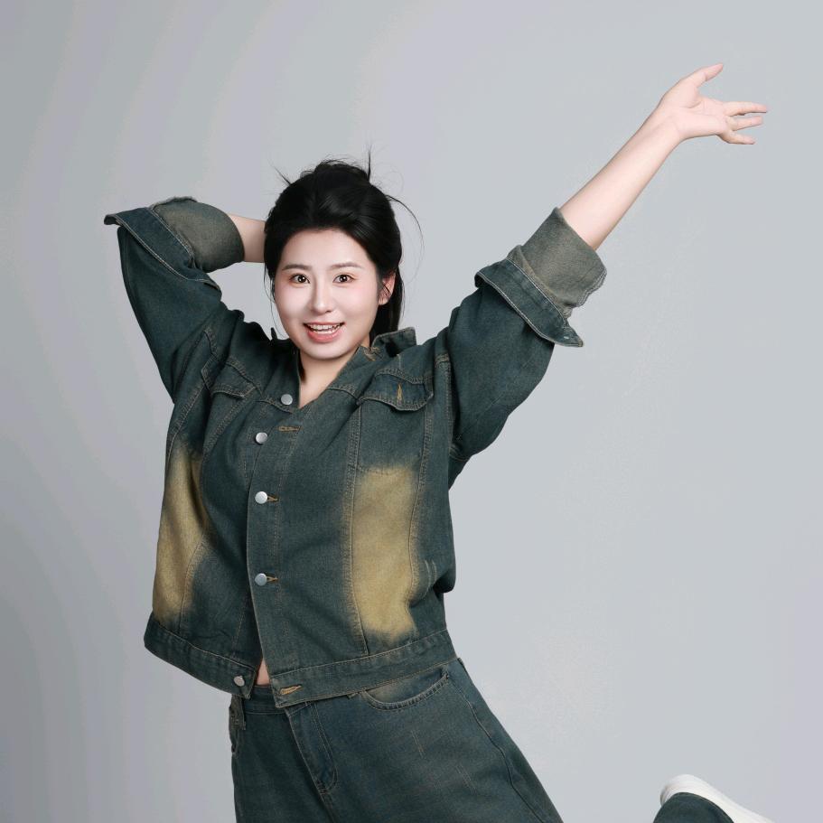 爱草莓的小柔兔