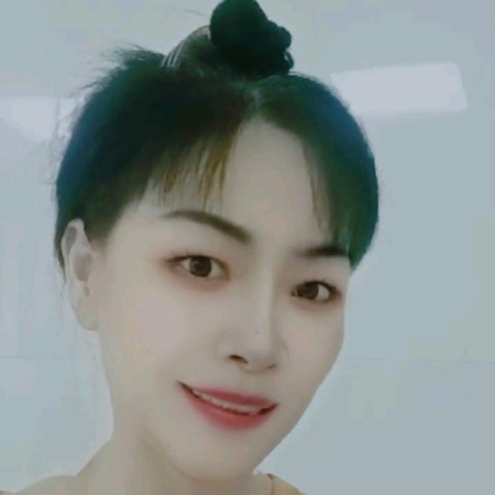 华华🌸