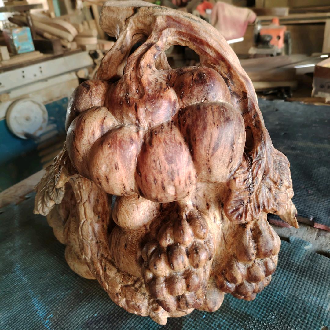 新宾榆树实木家具木雕工艺品专业定制