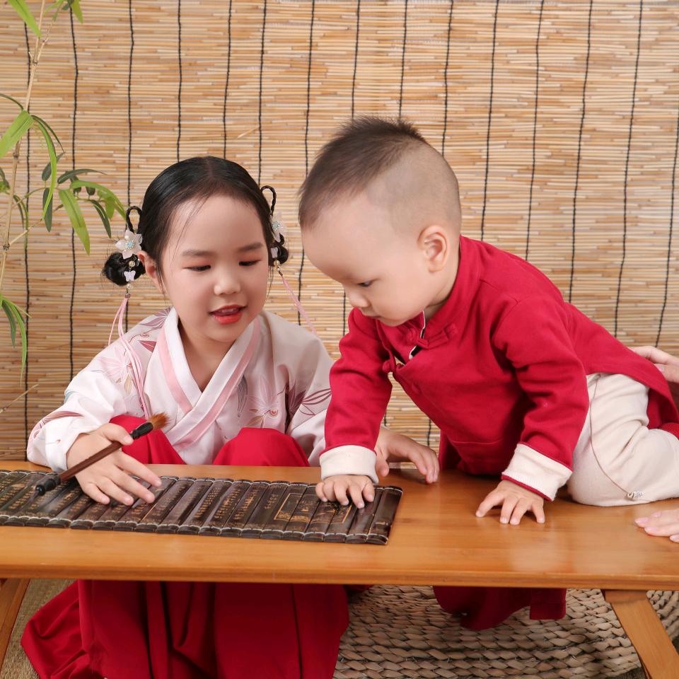 是希宝和奕宝吖