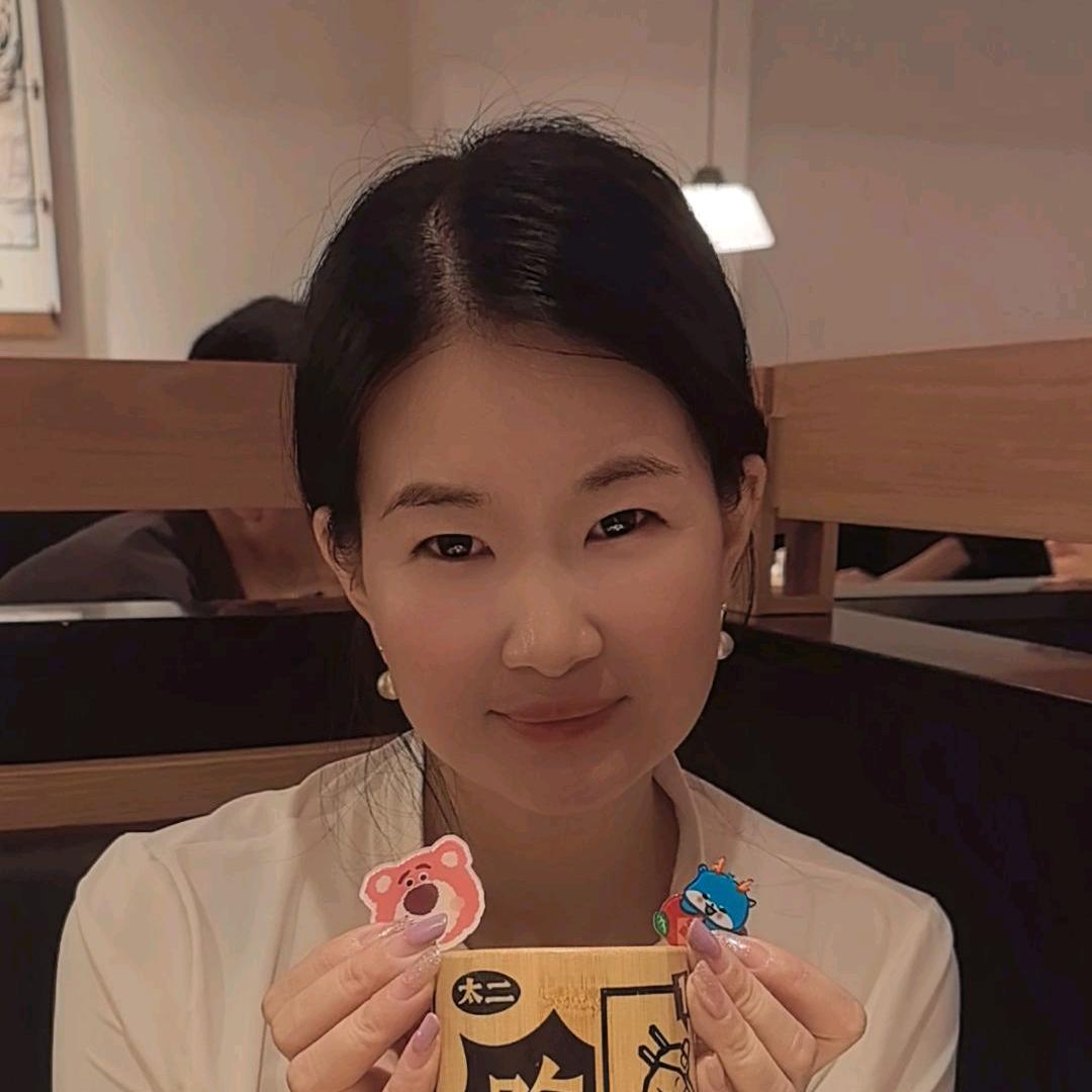 卧龙服装婷姐