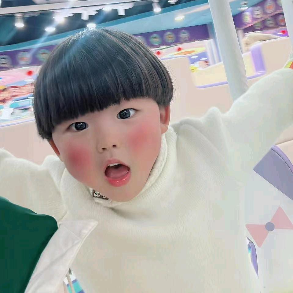 三只小松鼠