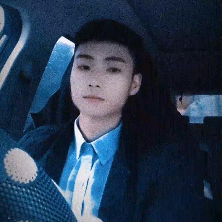 努力搞钱的追梦人💰