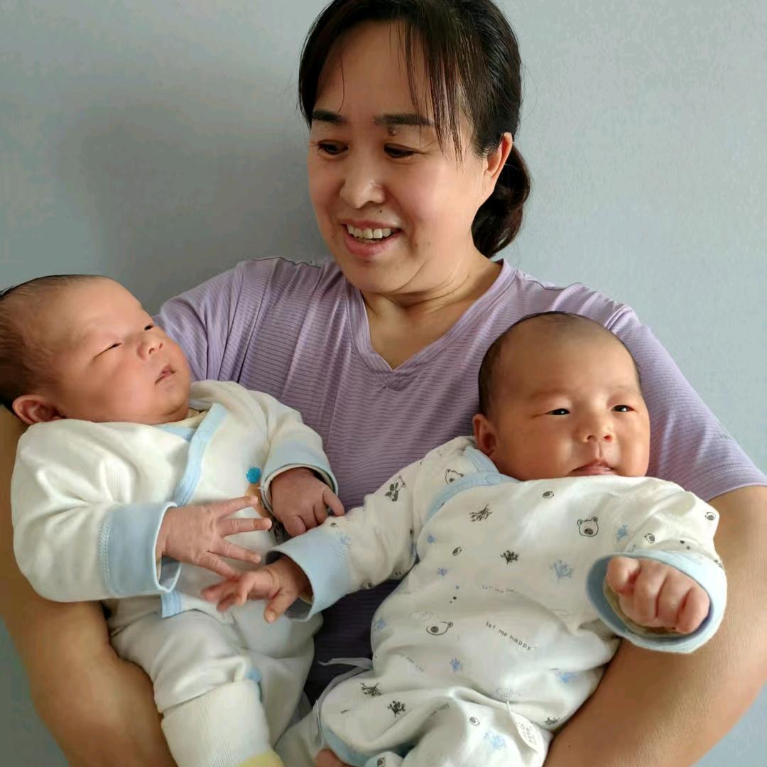 定西钻石月嫂邢姐