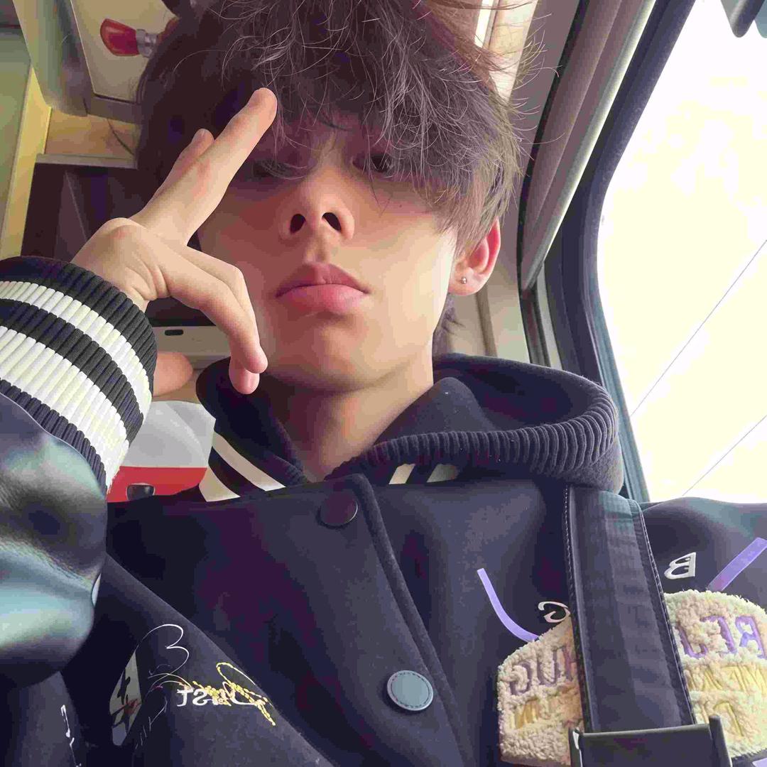 小凌同学