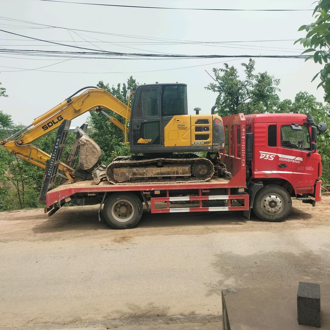 AAA，挖掘机李洋