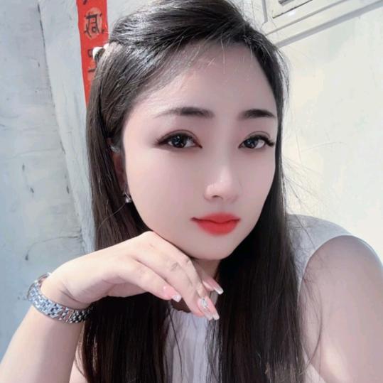 陈小馨💕（不配拥有飞艇)