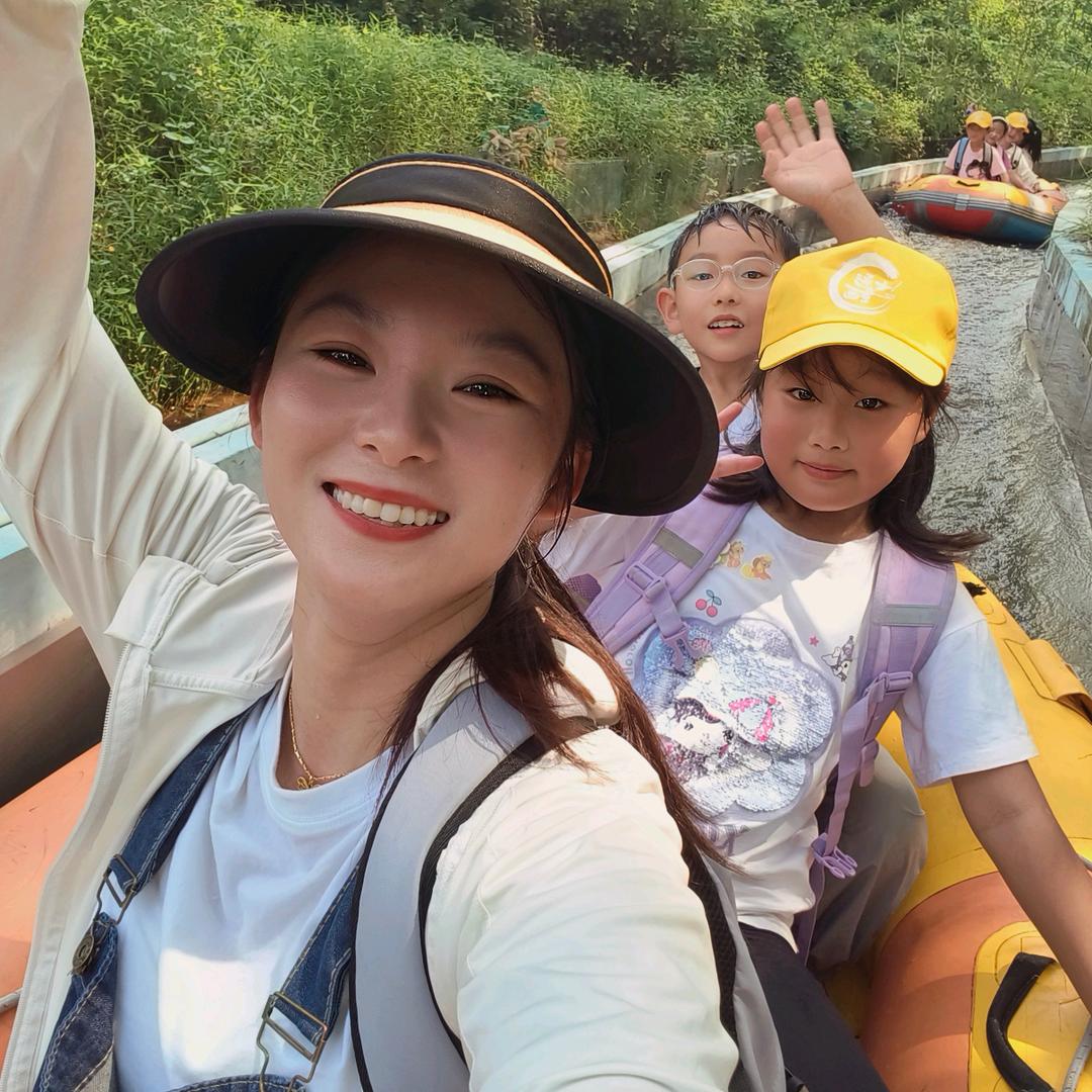 七彩童画小管家瑶瑶老师