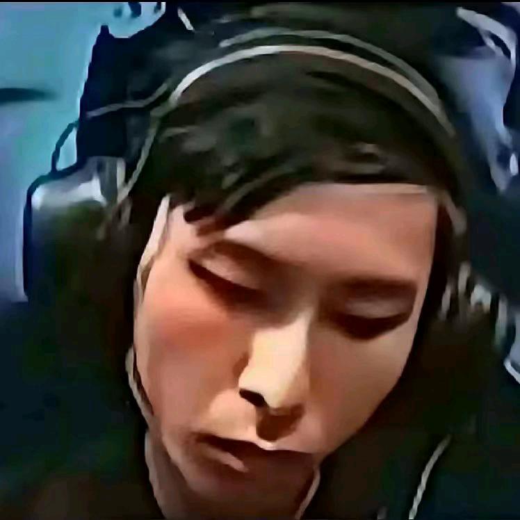 除了你我谁都不爱