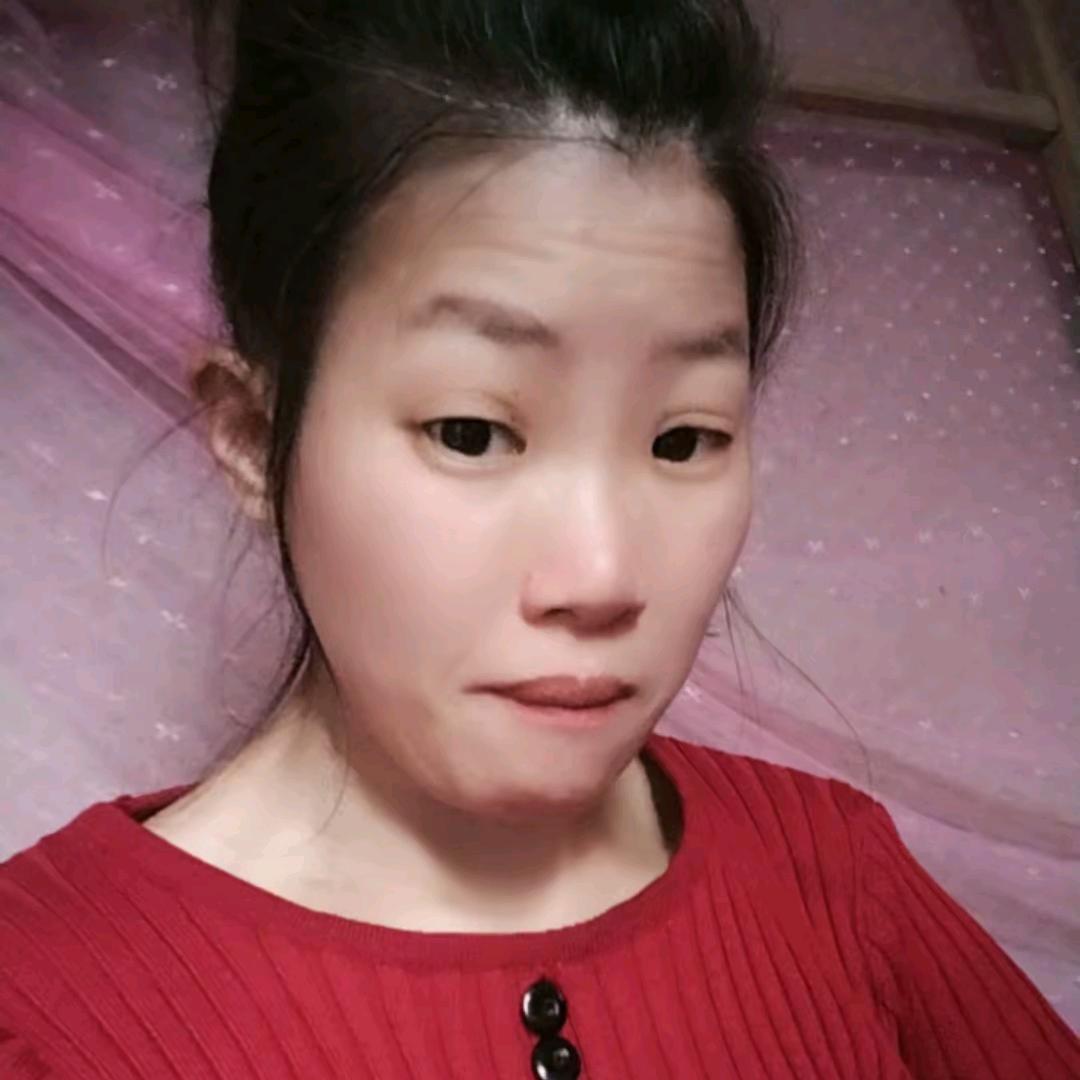 莉莉吖