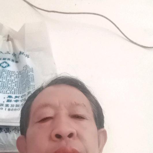 雨中慢步