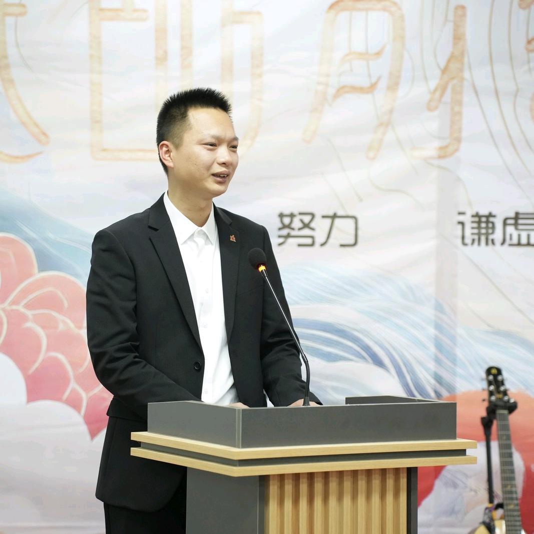 娜塔莎吉他品控严选官&售后解忧师