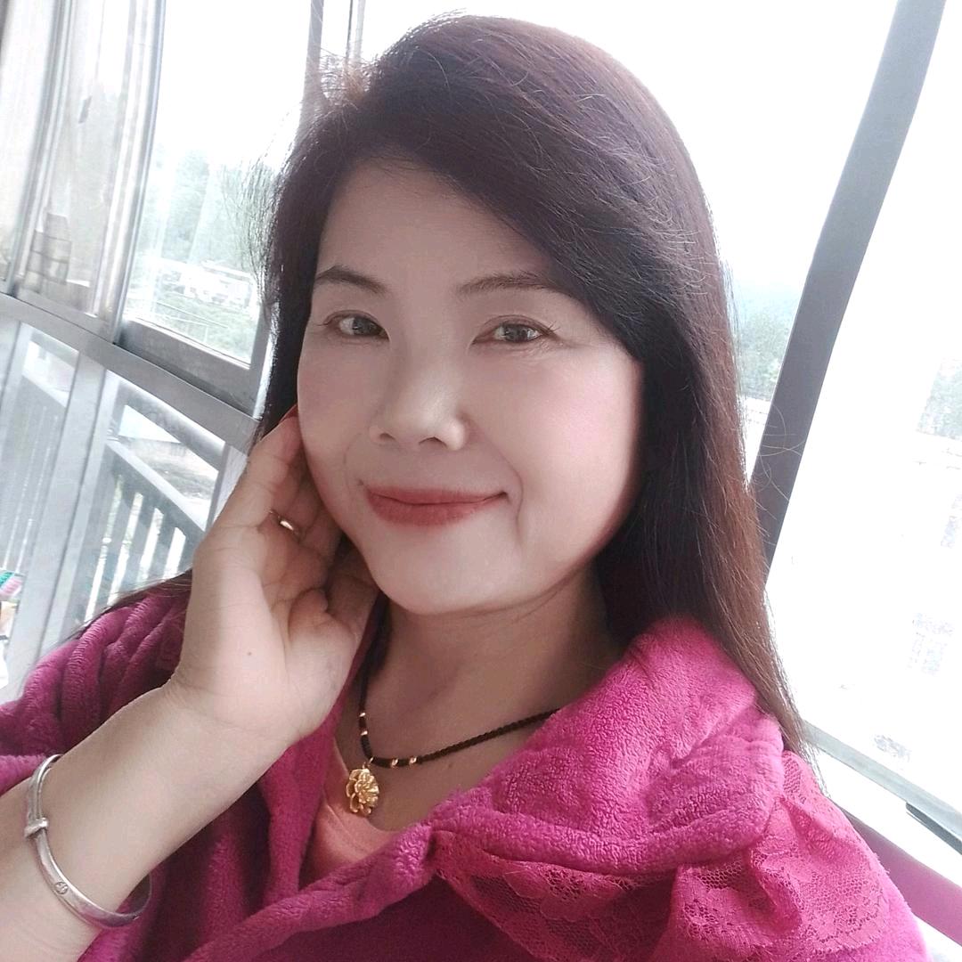 杨玲