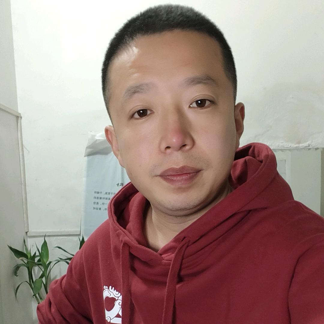 小巨哥 在努力