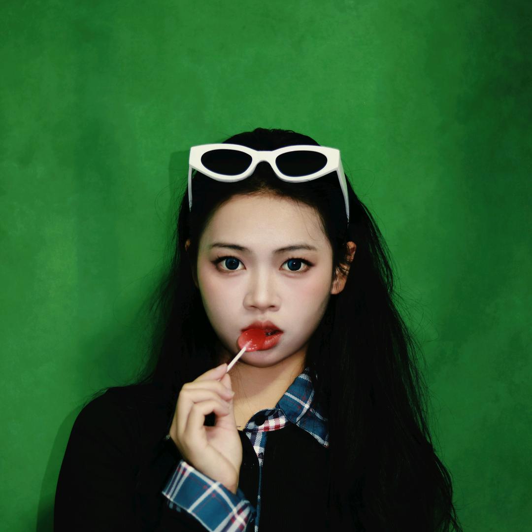 草莓我拍照好看