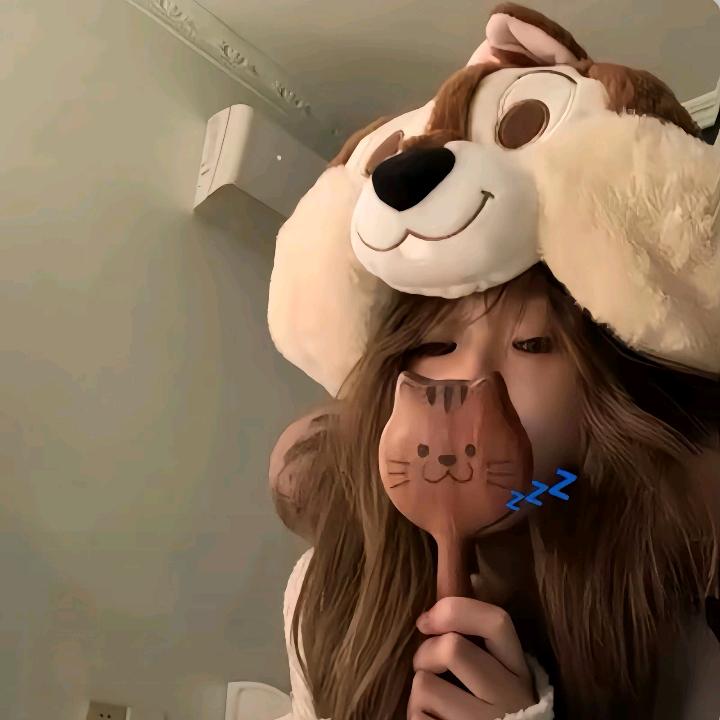 生椰丝绒❛‿˂̵✧