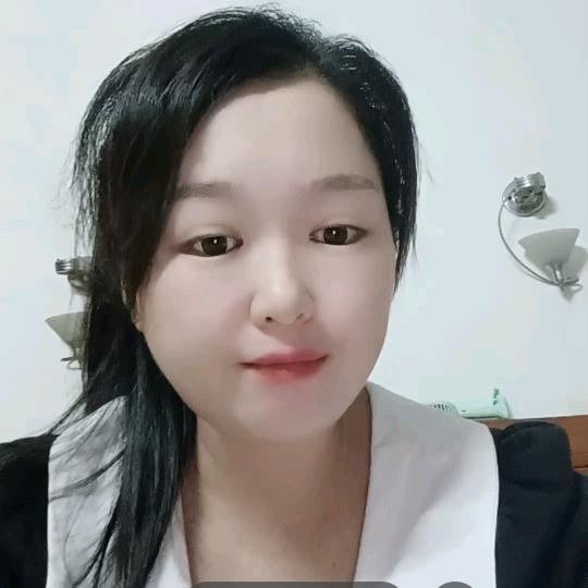 大脸妹