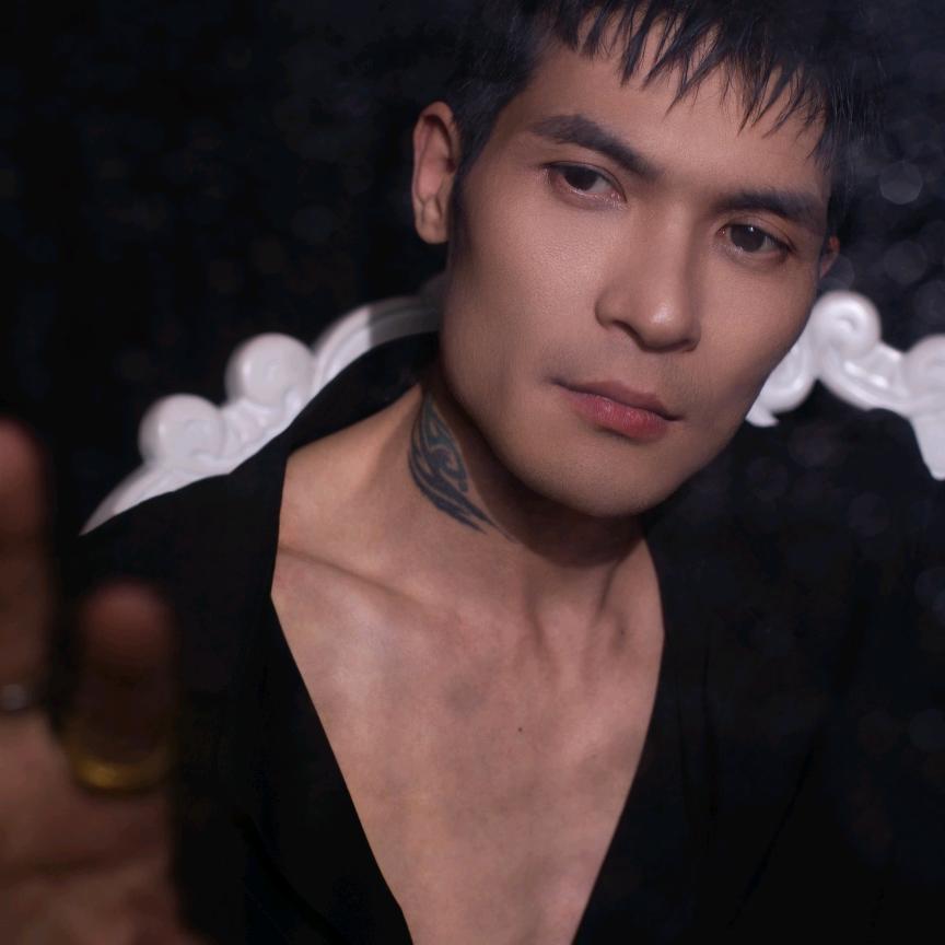 ㅤㅤ︃ㅤ︃︅︄︃ㅤ十三