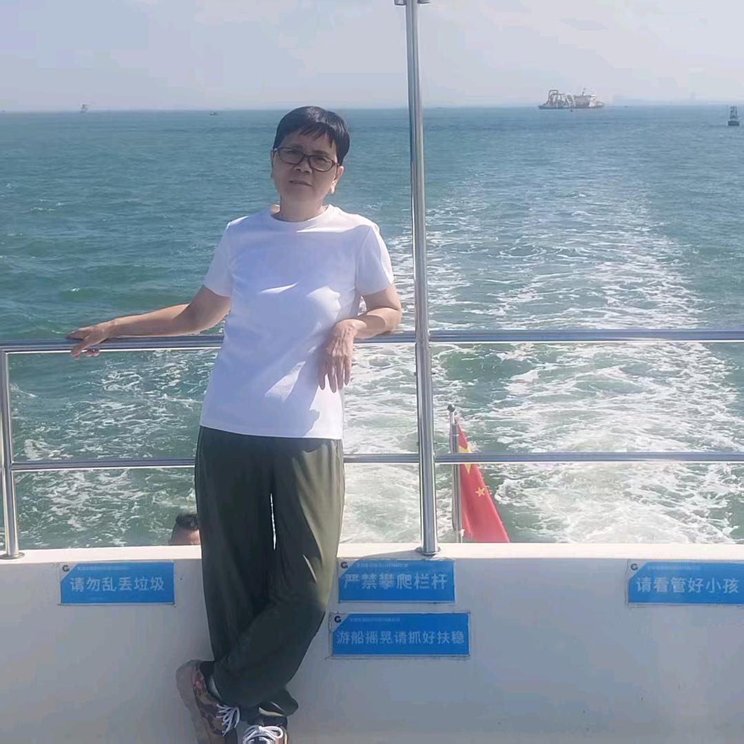 黄至宜