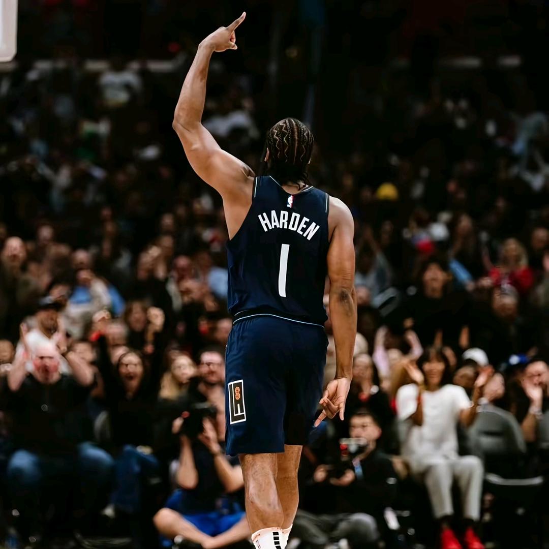 小鹏的理想是蔚来95＃加满