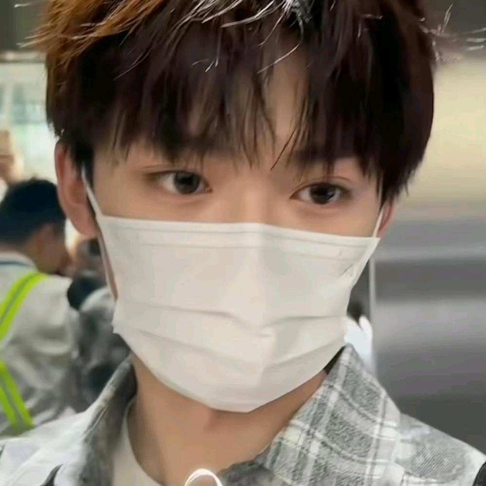 🔮711.（见过陈立农版）