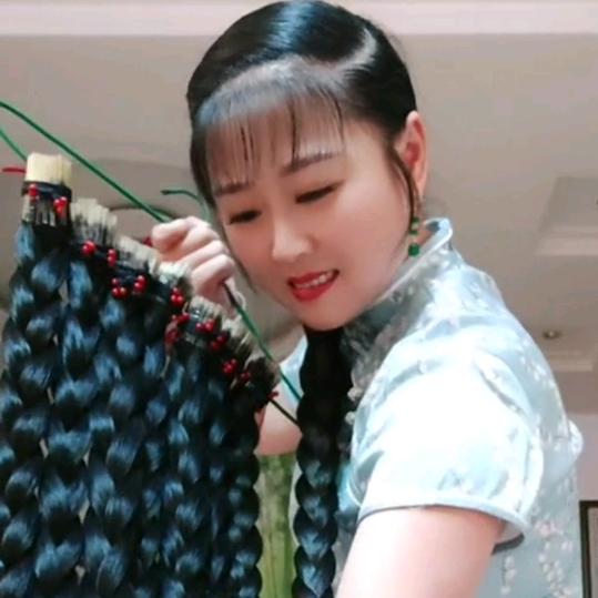 金美玲（没啥特长！只有头发特长）