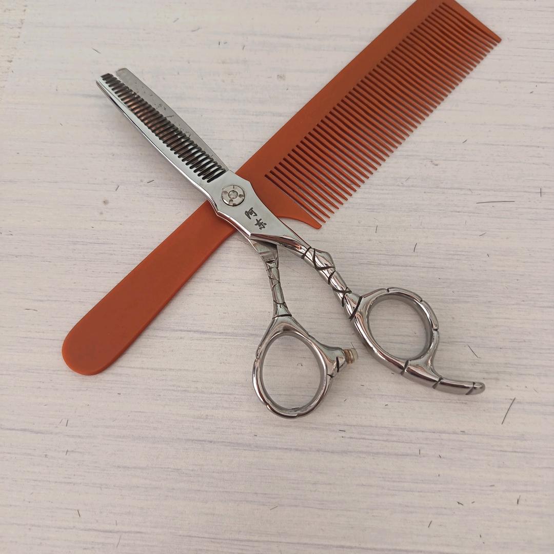 马师傅剪发40年