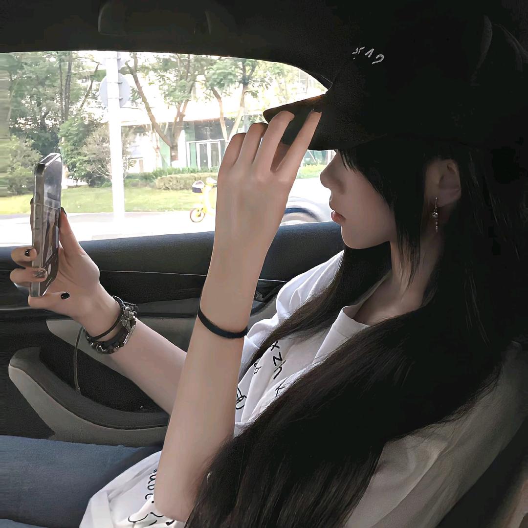 ㅤ￰ ￰ㅤㅤㅤ   雯、
