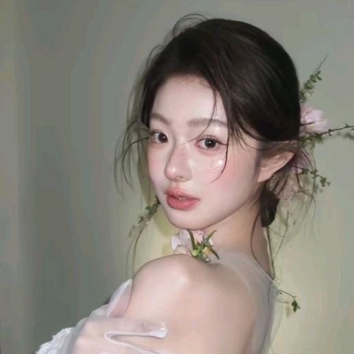 秀白婚纱艺博馆～小玉