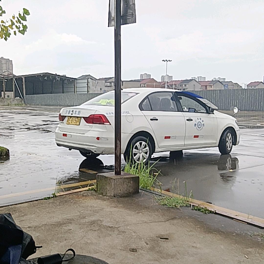 燎原驾校邓教练