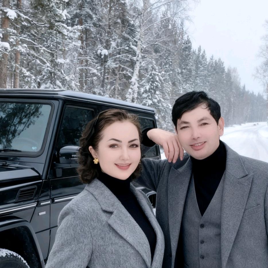 阿扎达木，如🌴