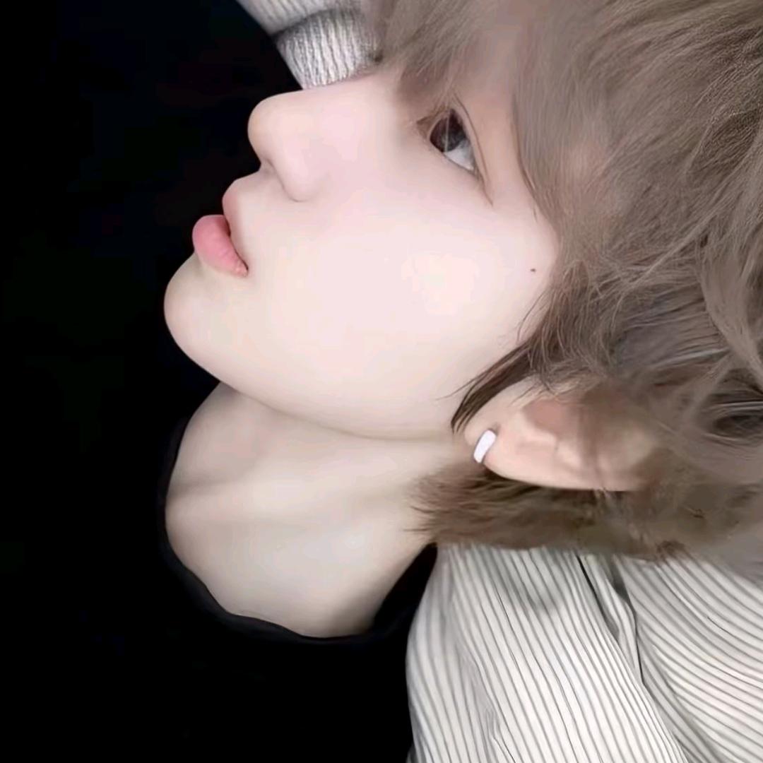W    T