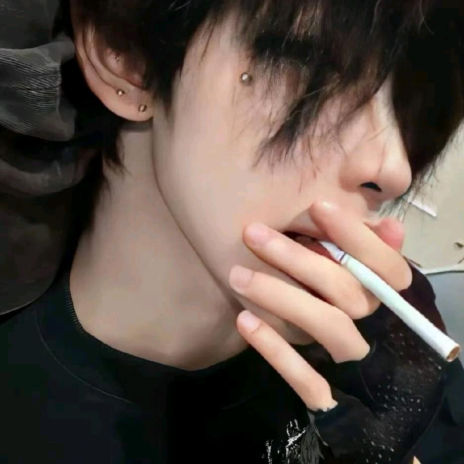 念池鱼.