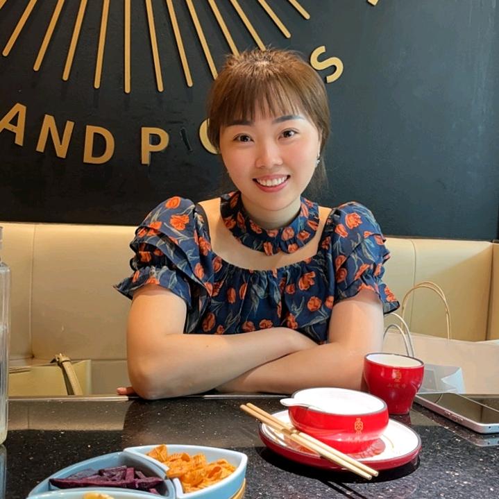 慵懒的妞💕