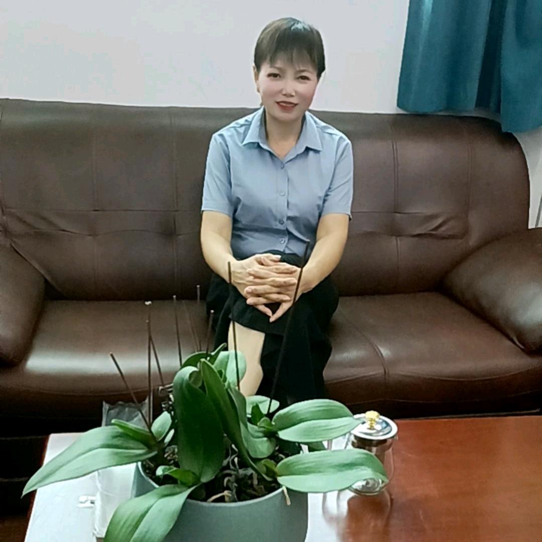 高端家政罗老师