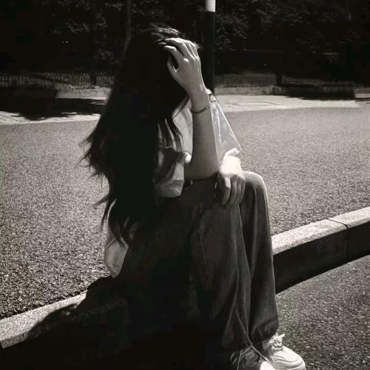 竹郁含棠_