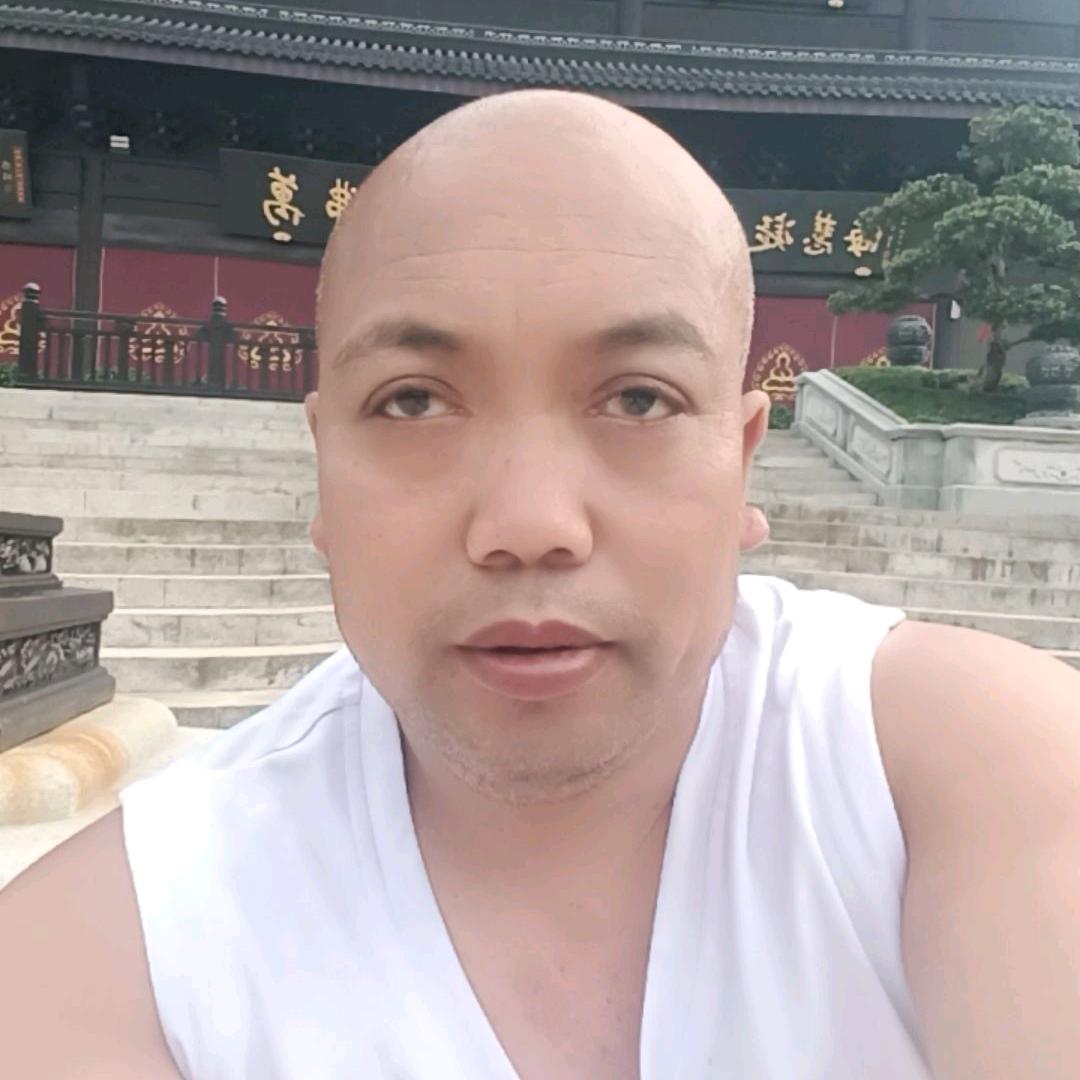 何建三