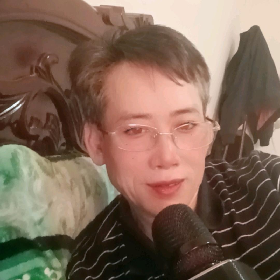 流浪平哥，喜欢唱歌《用真情对待，真情挽真