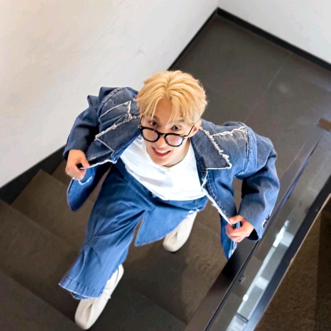 月亮坠入星河✨