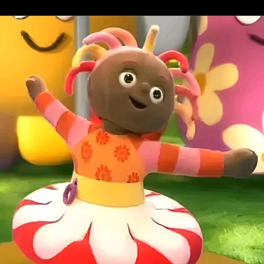 不知所措的唔西迪西(•̶̑ ૄ •̶̑