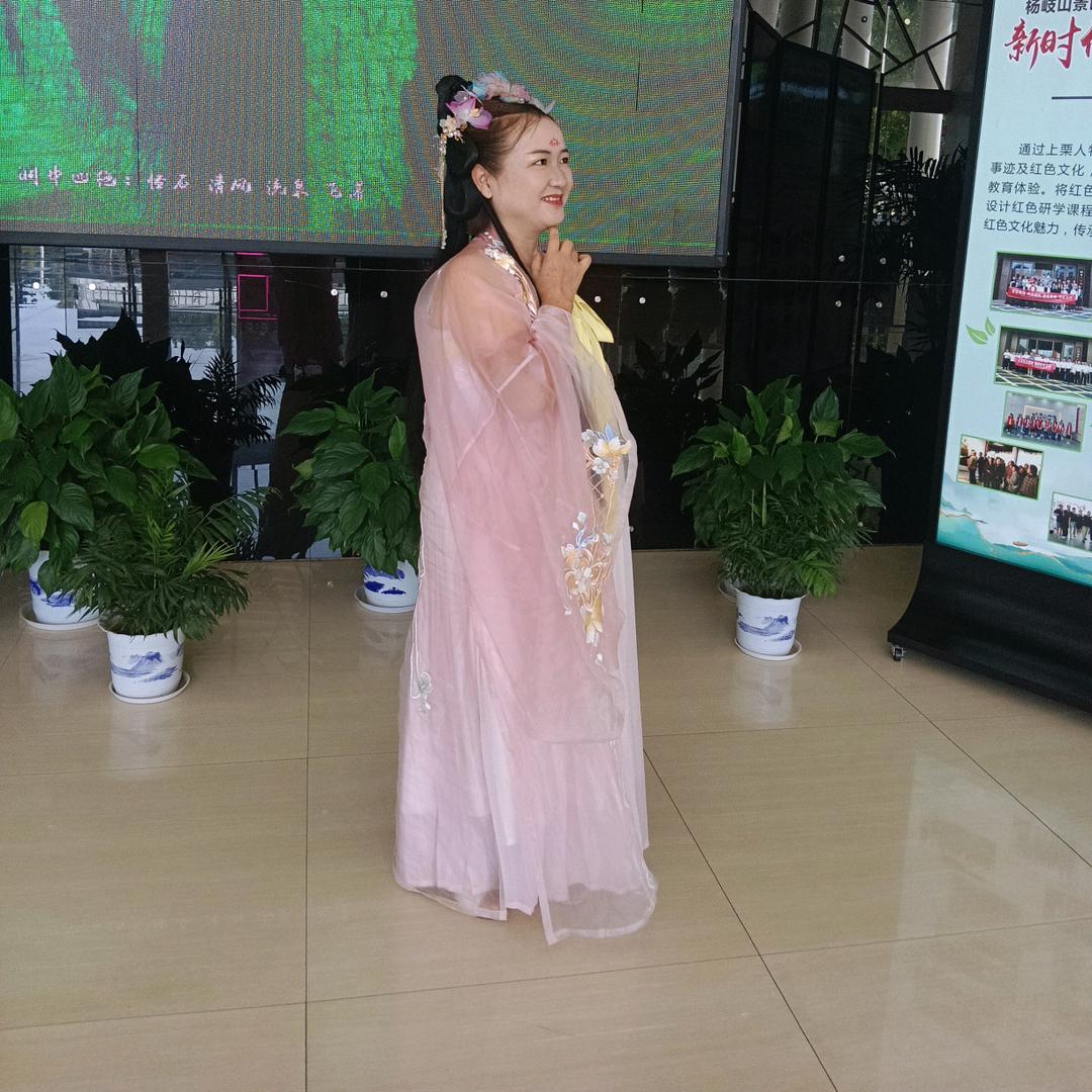 母婴护理高级育婴师胡阿姨