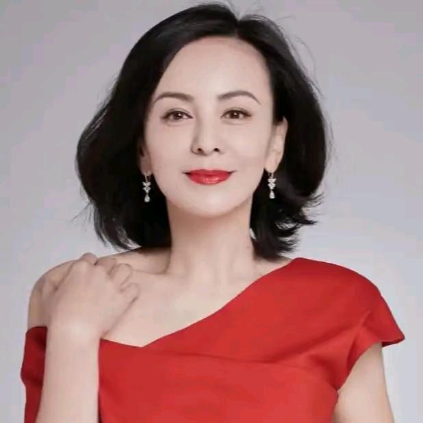 雪姨王琳👉轻奢女装