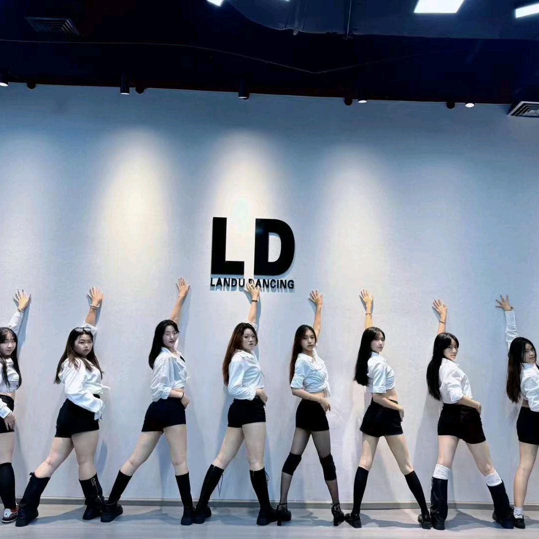 澜渡舞蹈总店店长