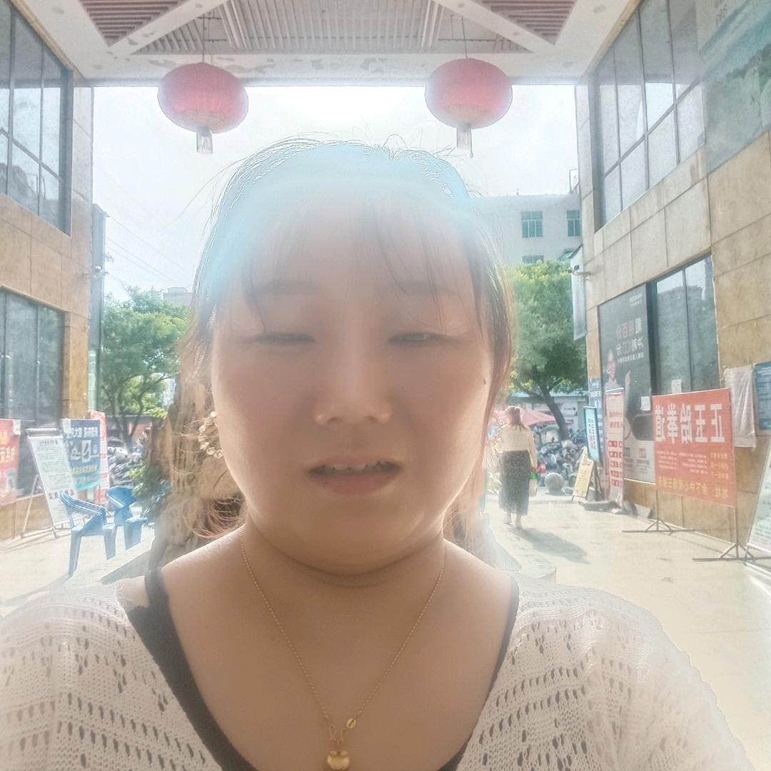 打螺丝的小姐姐