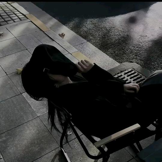 ღ᭄浅笑ꫛ不语