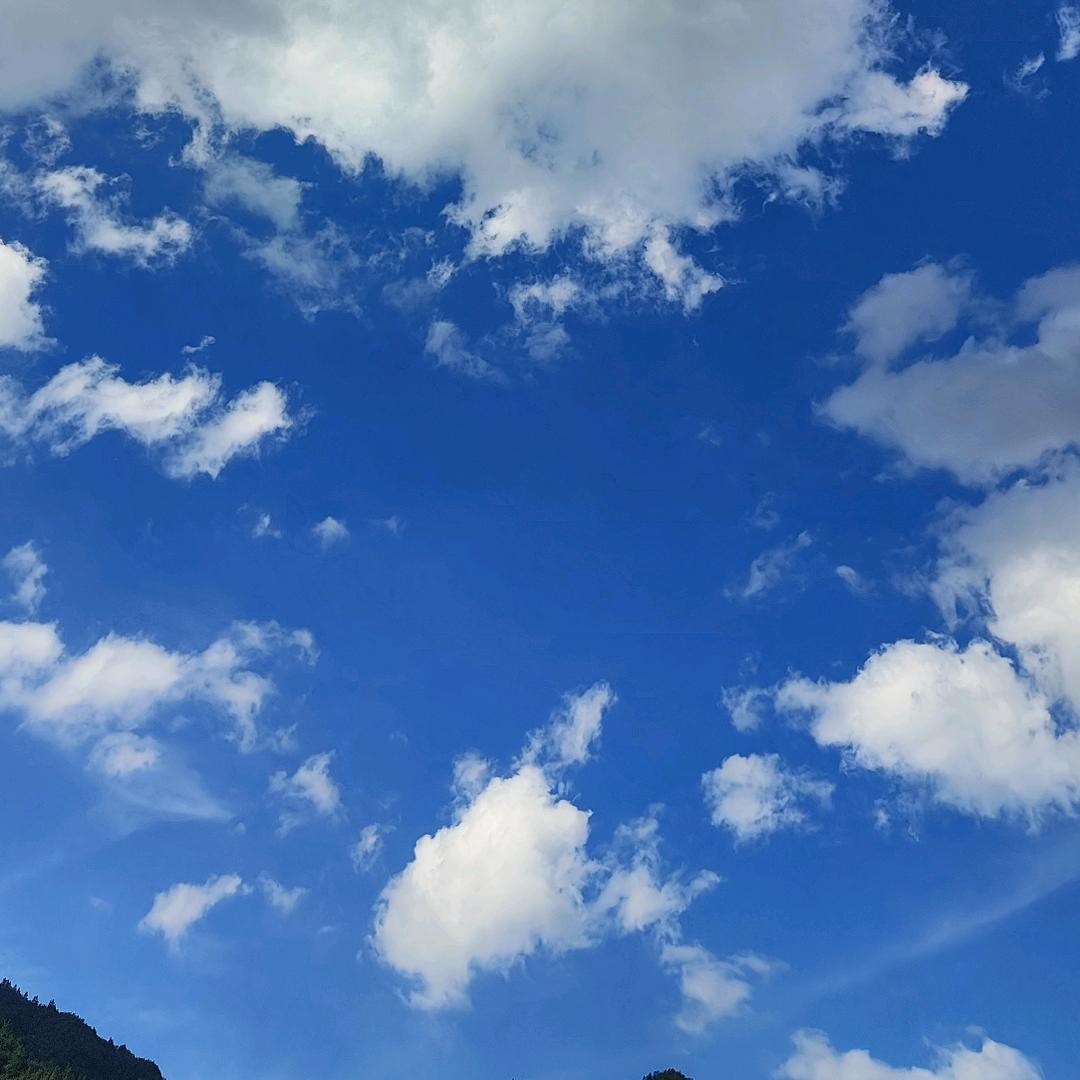 蓝蓝的天空